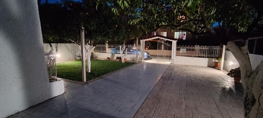 Bazén v ubytování Sunhouse Vrachati nebo v jeho okolí