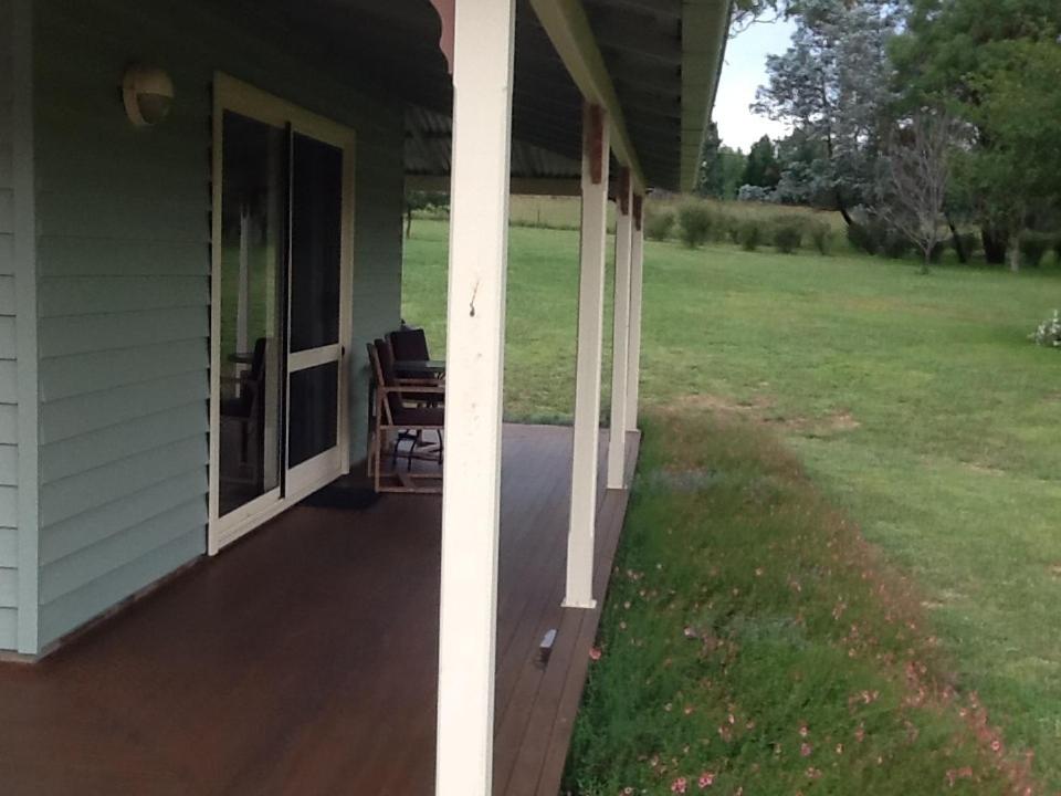 Glen Waverly Farmstay - Huisje Met Uitzicht Op De Tuin