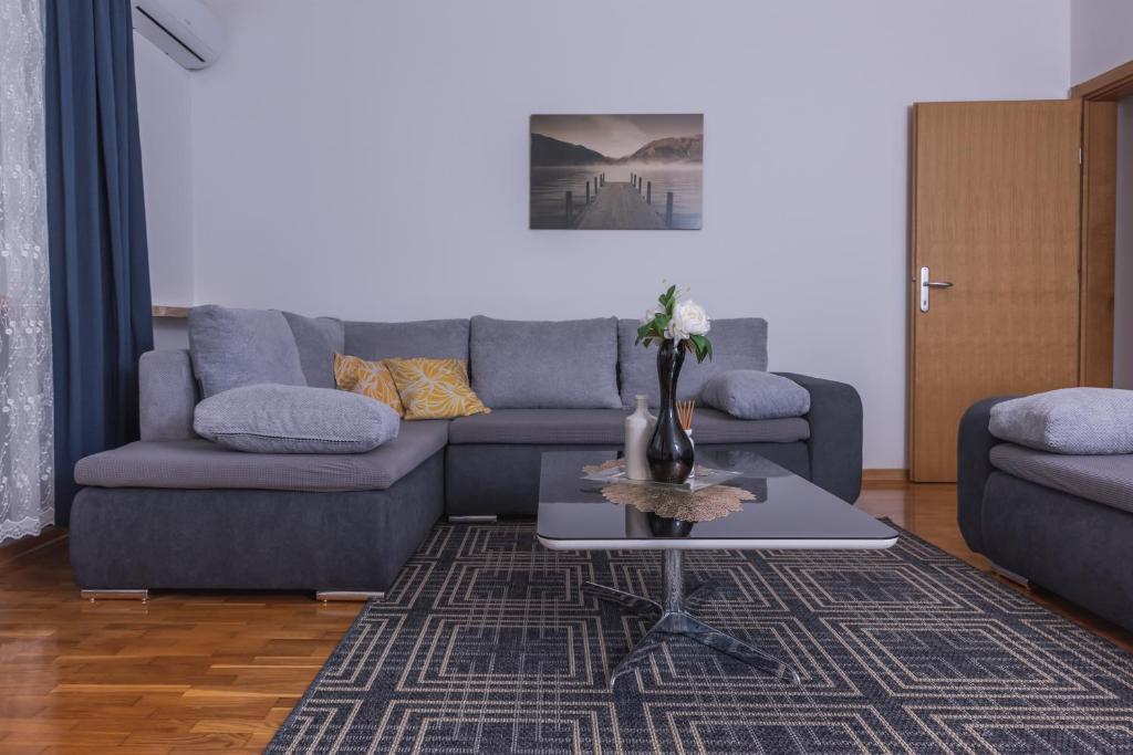 Posezení v ubytování Apartment Check In Zagreb Maksimir-free parking