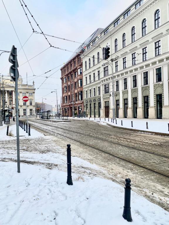Apartament Good Morning Wrocław 1 piętro - Klima - 100m Rynek - Netflix - Parking w cenie v zime