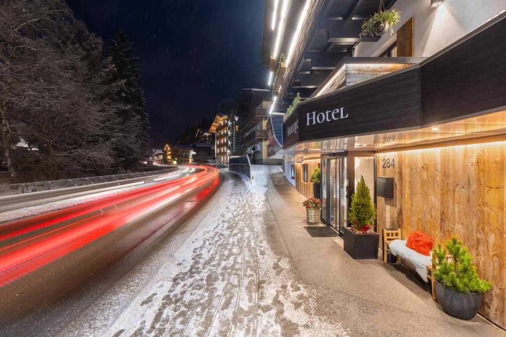 Boutique Hotel ANYBODY v zimě
