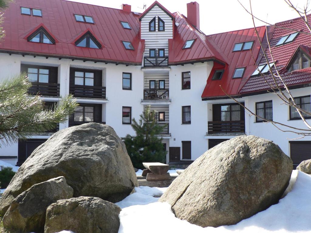 Budynek, w którym mieści się aparthotel