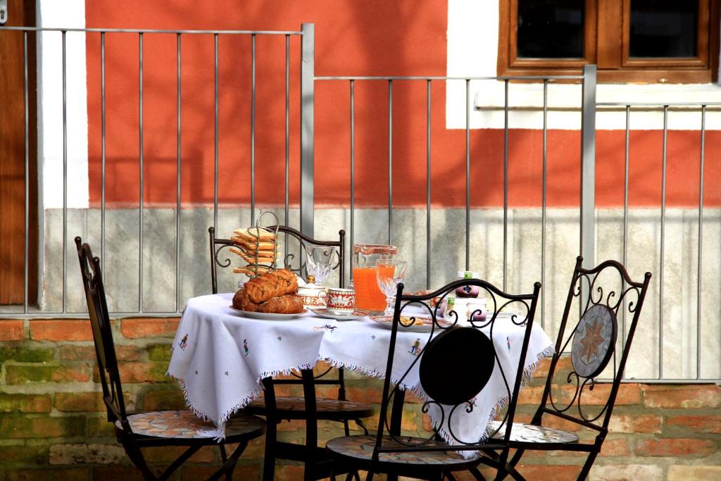 Fotografie z fotogalerie ubytování Cascina Tre Botti v destinaci Agliano Terme