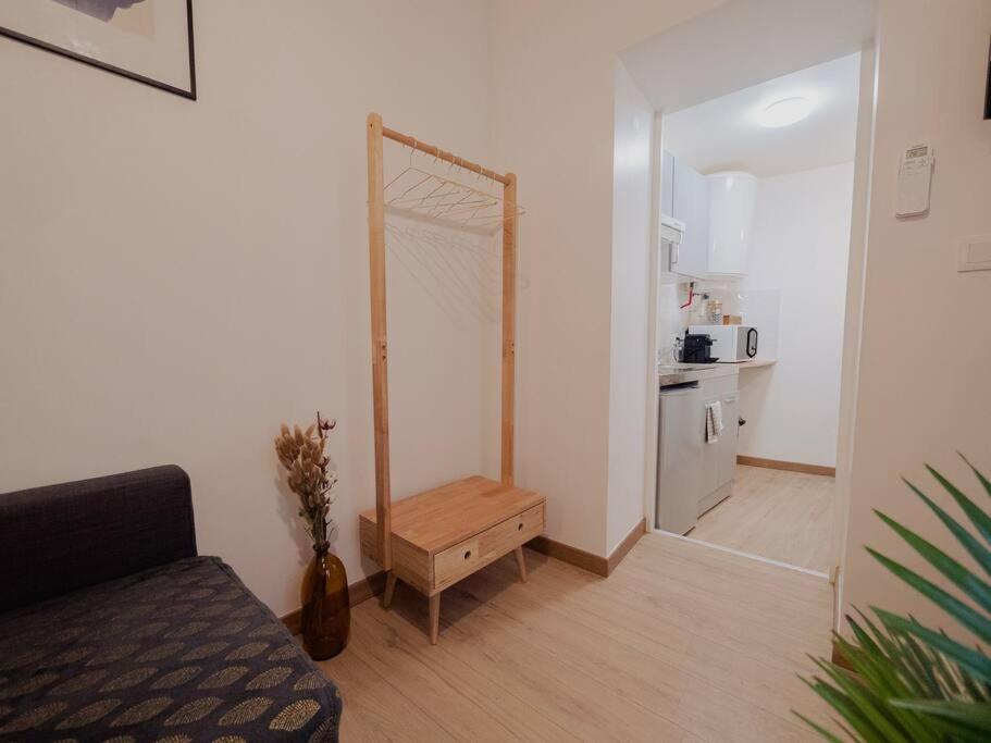 Kuchyňa alebo kuchynka v ubytovaní L’Écrin Nîmes - Le Cocoon Dorée