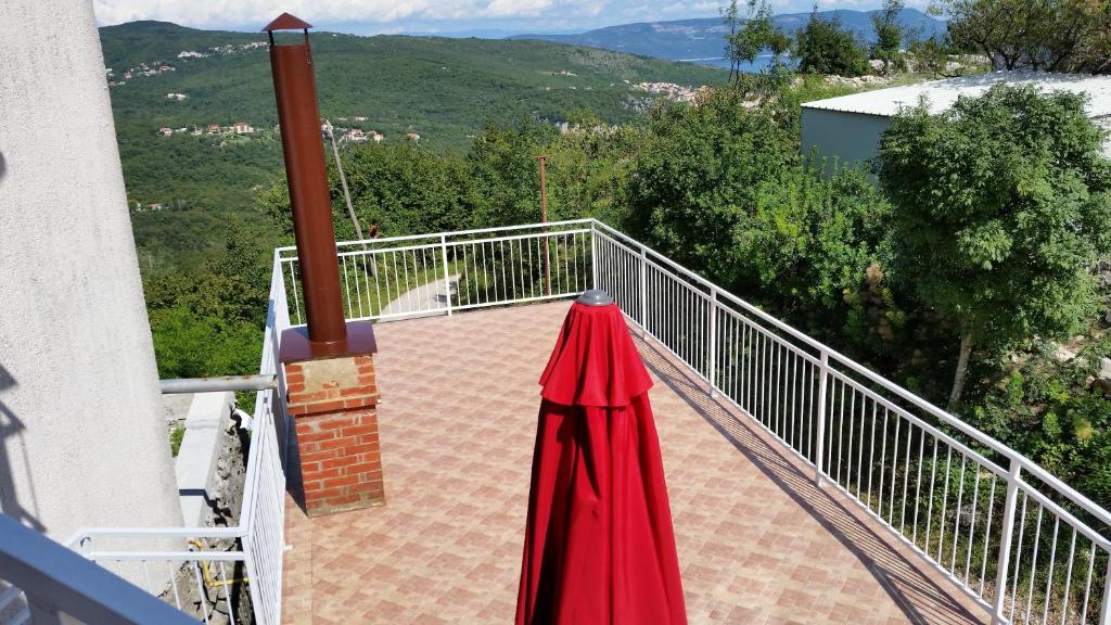Výhľad na hory alebo výhľad na hory priamo z apartmánu