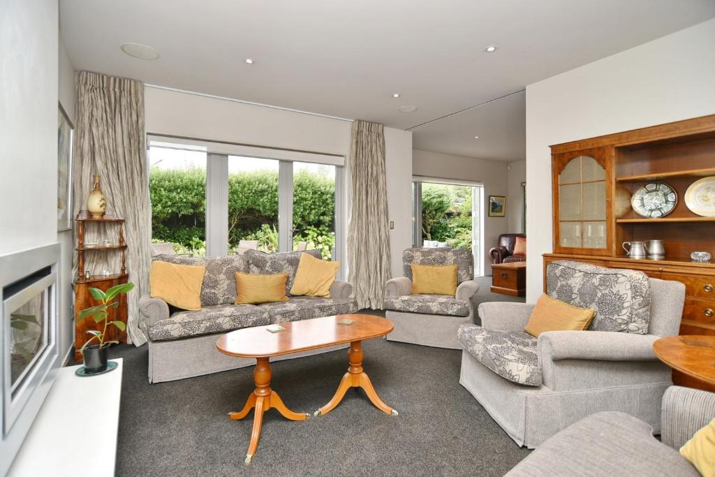 Jeffreys Road Christchurch Holiday Homes, Christchurch (updated