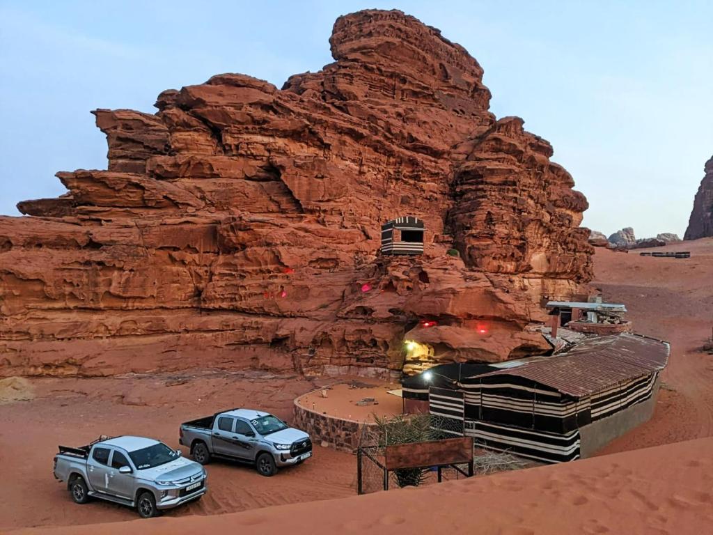 Naturlandskabet i nærheden af campingpladsen