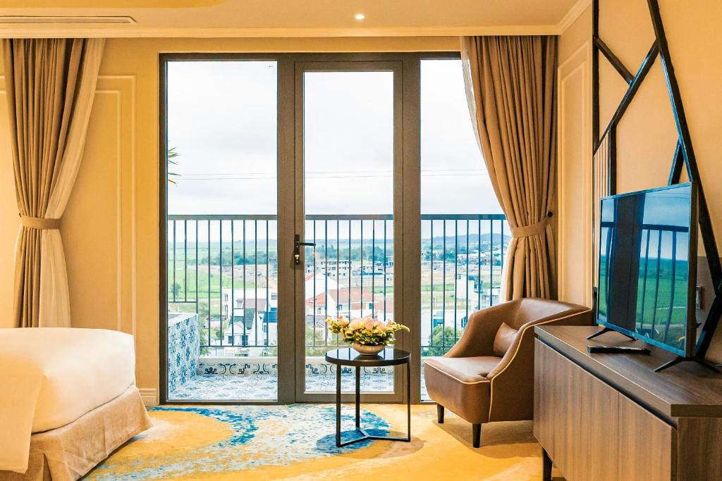 La Vela Hue Hotel - 17