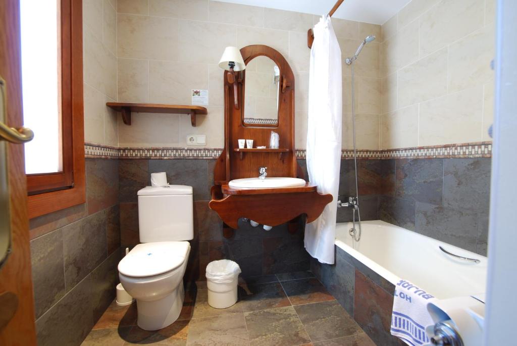 Koupelna v ubytování Hotel Bujaruelo