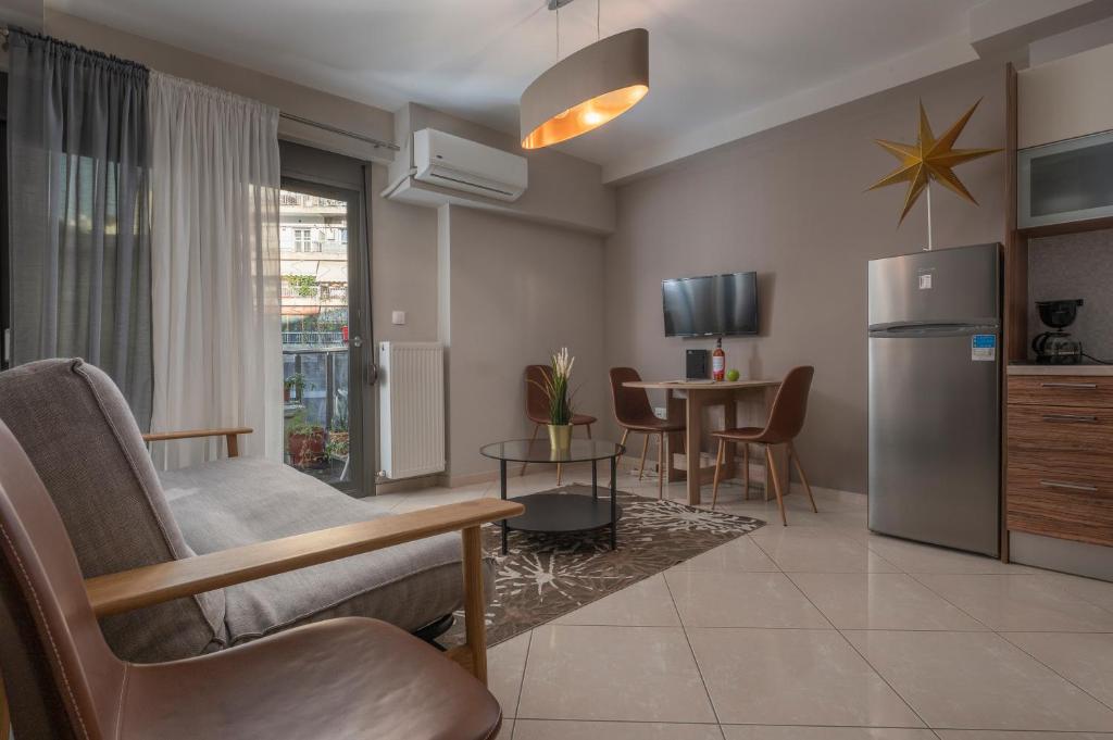 Antigonidon square 2