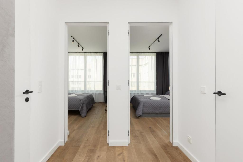 Fotografia z galérie ubytovania Business Apartment Wola with Parking Place by Noclegi Renters vo Varšave