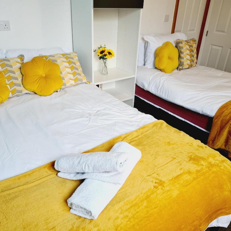 Sheridan House - En-suite Bedrooms I Long or Short Stay I Special Rate Available - Zwillingszimmer Mit Bad