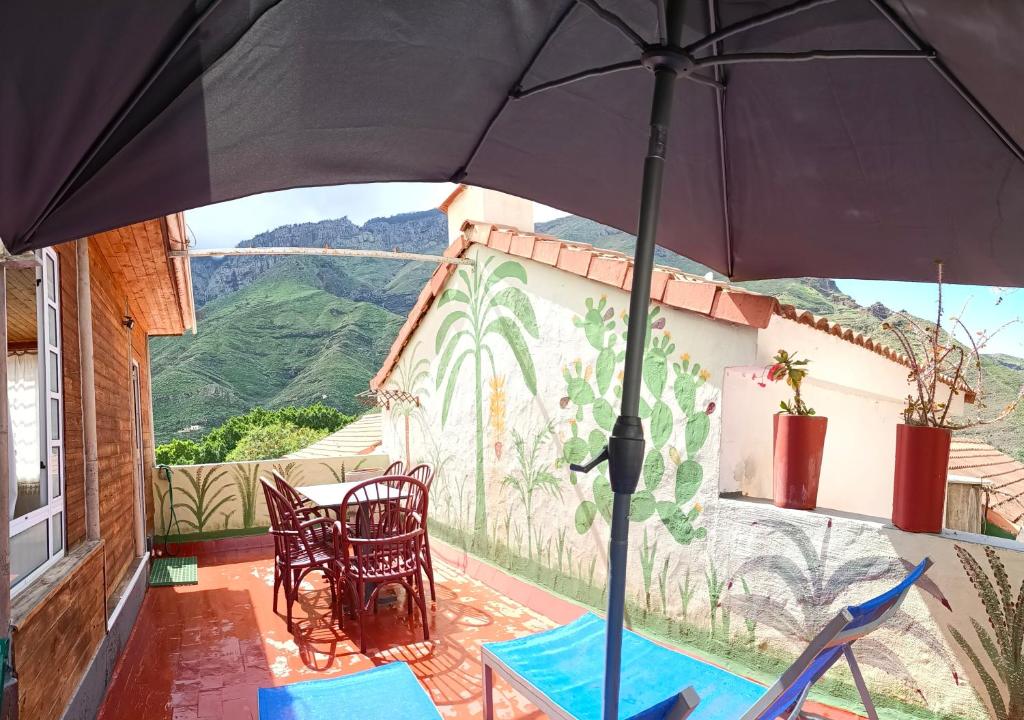A general mountain view or a mountain view taken from the holiday home