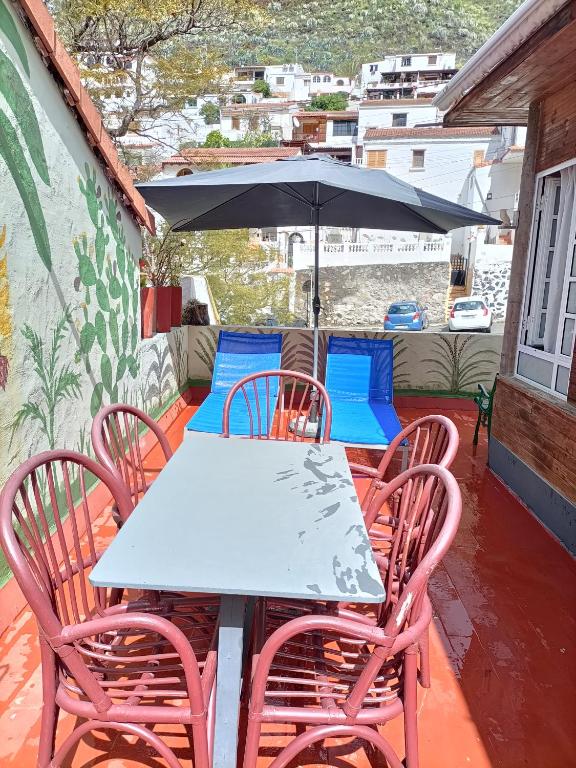 A balcony or terrace at Chalet Juana La Concha Valle de Agaete