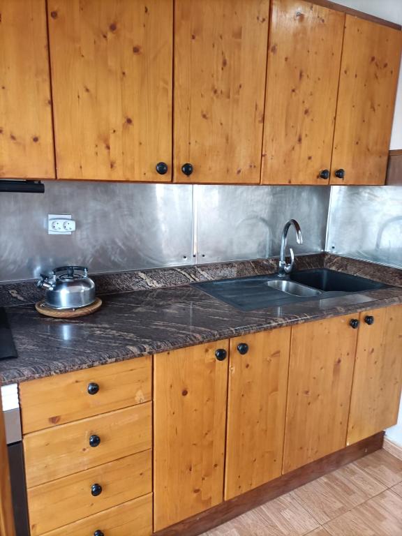 A kitchen or kitchenette at Chalet Juana La Concha Valle de Agaete