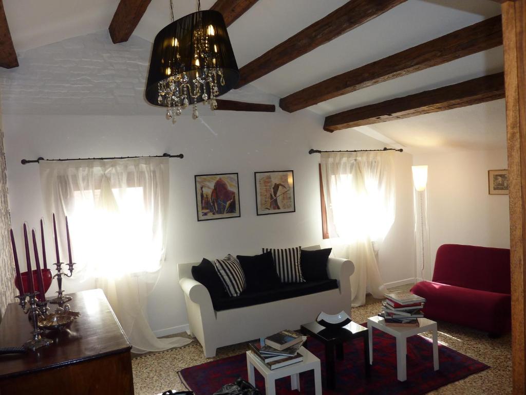 Casa Corte delle Ancore