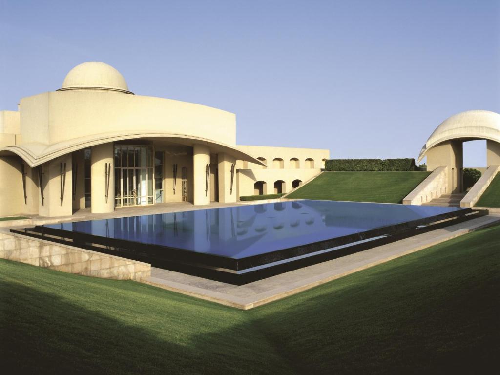 Bazén v ubytování Trident Gurgaon nebo v jeho okolí