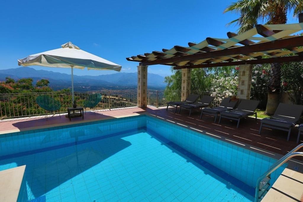 Πισίνα στο ή κοντά στο Villa Maffeo, mit dem Weitblick