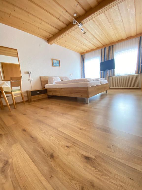 Postel nebo postele na pokoji v ubytování Frühstückspension Ochnerbauer