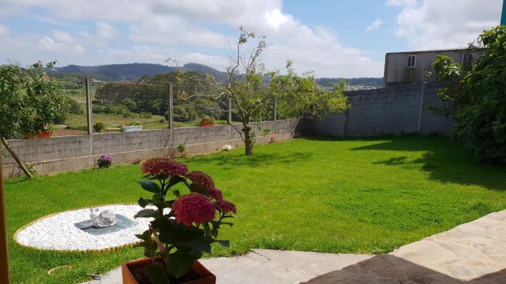A general mountain view or a mountain view taken from the holiday home