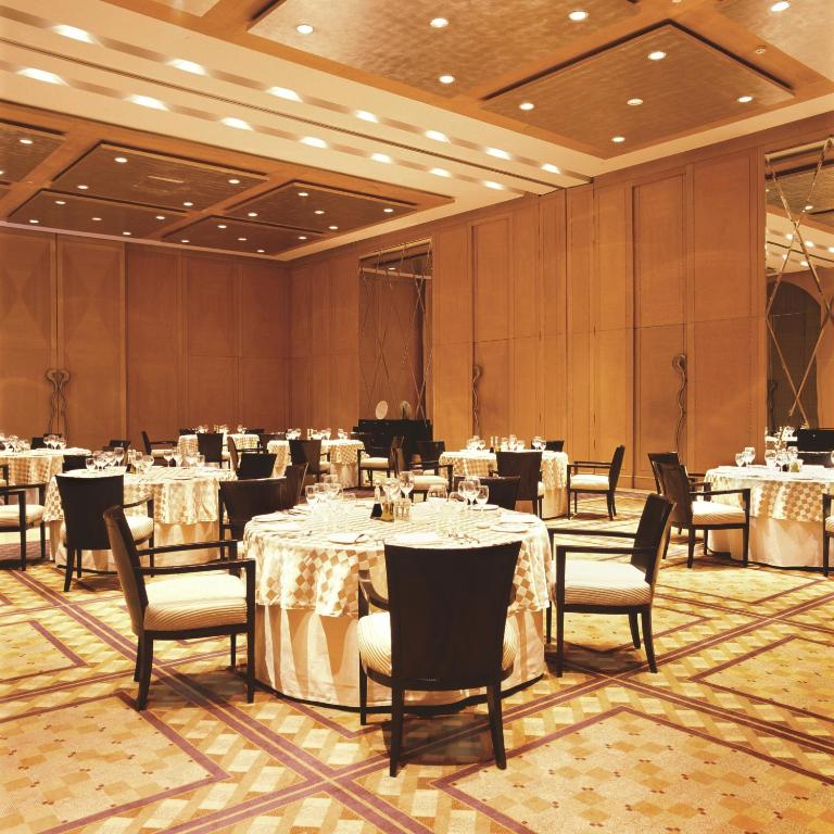 Restaurace v ubytování Trident Gurgaon