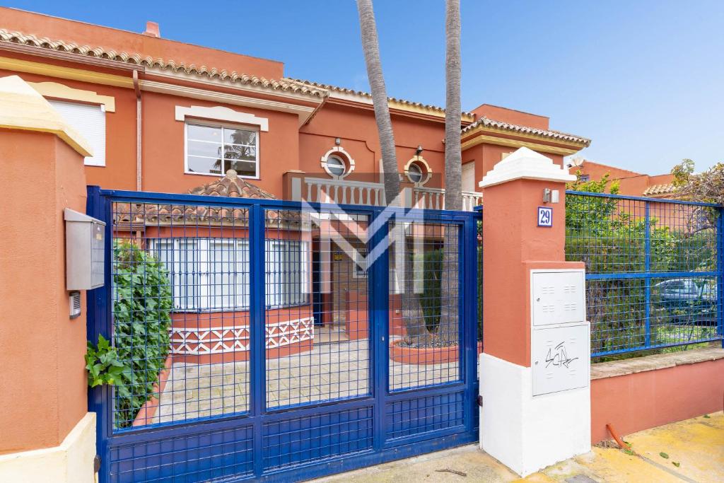 Magnífico Chalet, Estepona, Spain - Booking.com