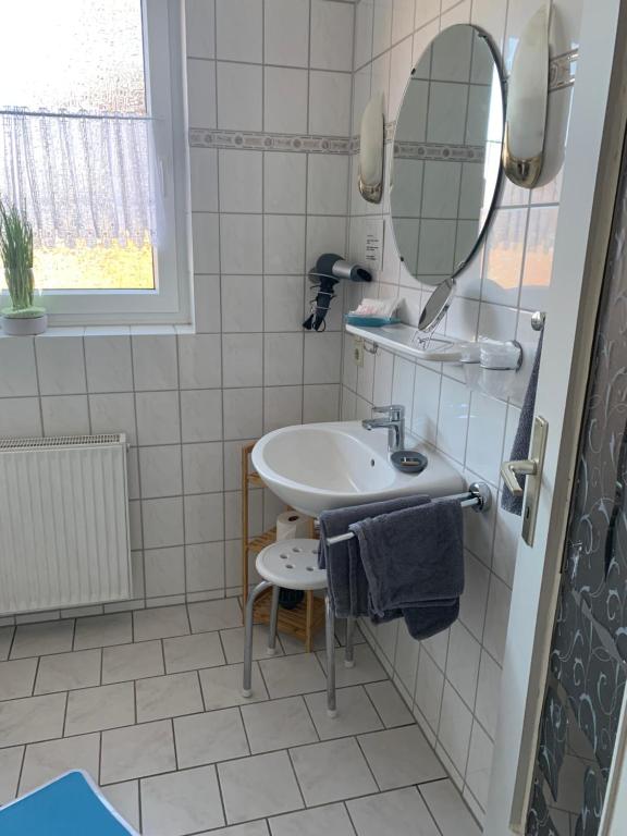 Koupelna v ubytování Hotel Meerblick garni