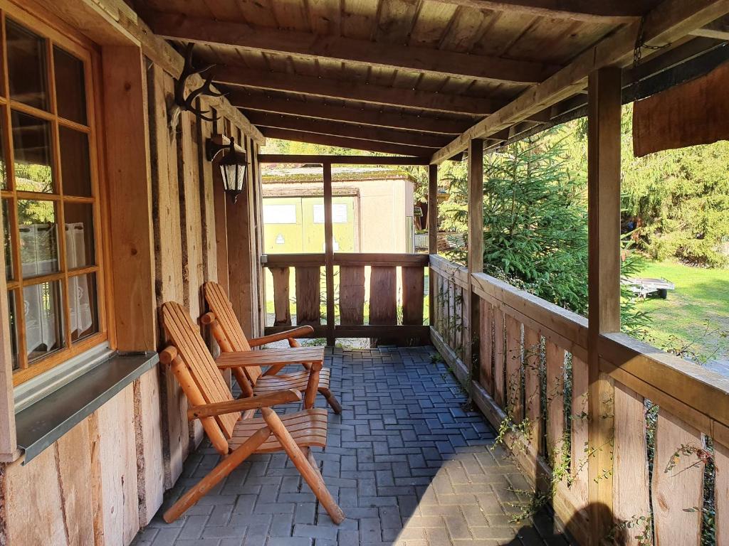 Ferienhäuser & Bungalows - Naturcamp Meyersgrund im Thüringer Wald - Twee Slaapkamers Huis