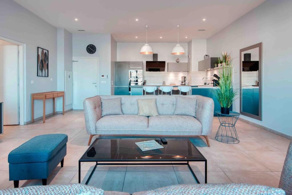 Kuchyňa alebo kuchynka v ubytovaní Luxury Apartment Joliette