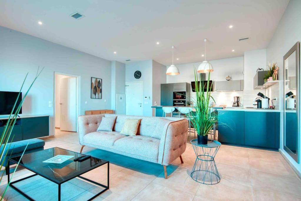 Kuchyňa alebo kuchynka v ubytovaní Luxury Apartment Joliette