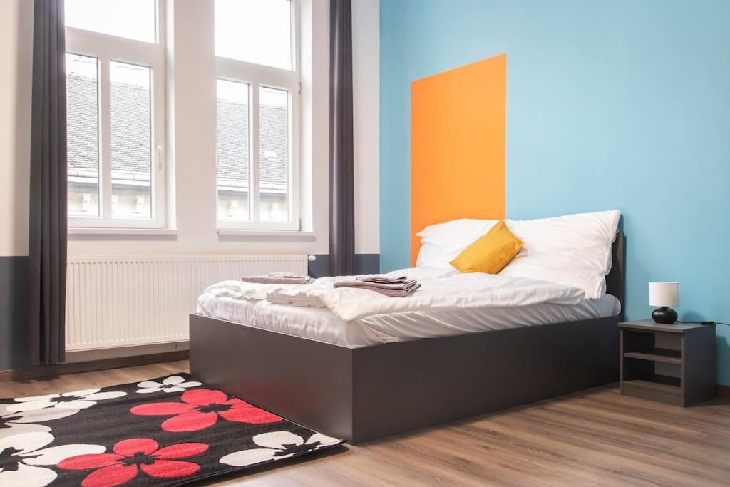 Central and Cozy Apartments K67 Number 4 1077 Budapest,  Király utca 67 3rd floor, Door 12 kép - 1