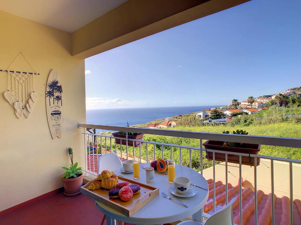 Vista Atlântica - balcony sea view by LovelyStay
