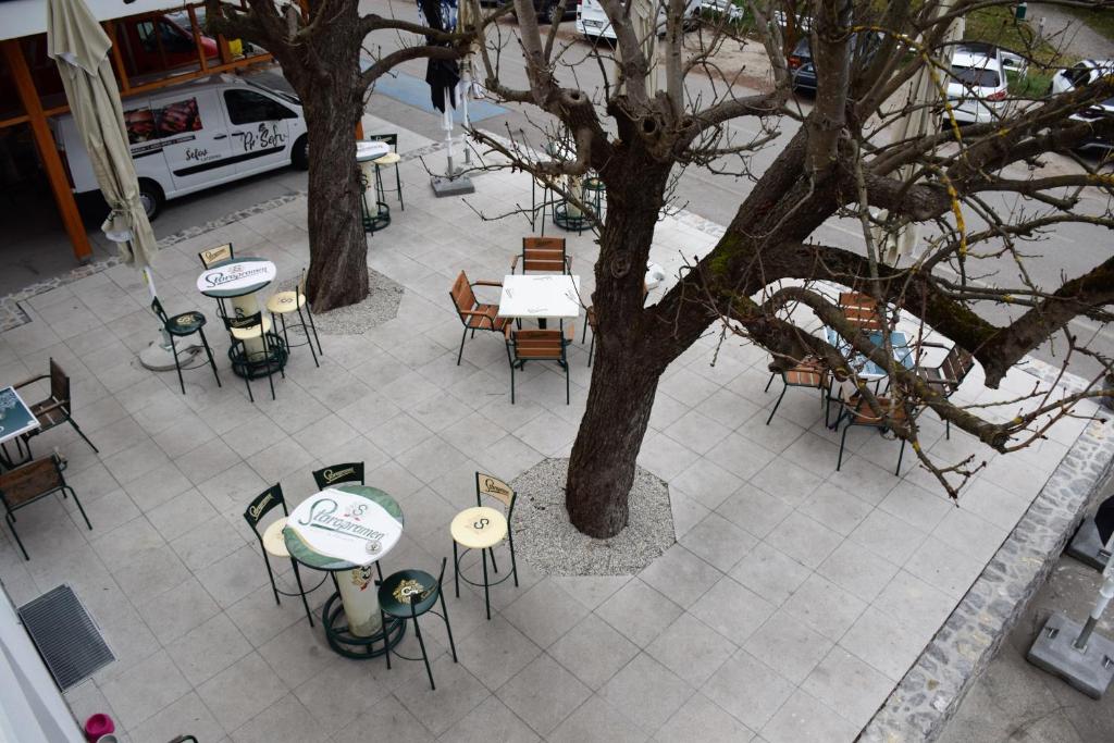 Restaurace v ubytování Guesthouse Pr'Šefu