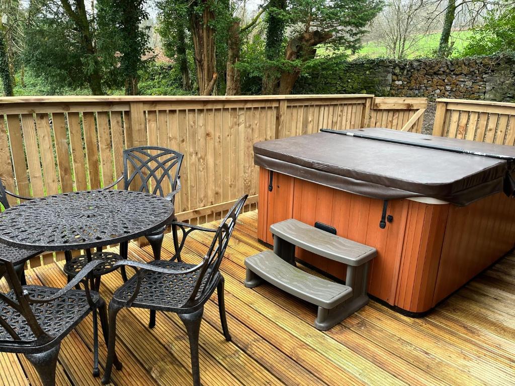 Gambar di galeri bagi Birch Lodge 23 with Hot Tub di Newton Stewart