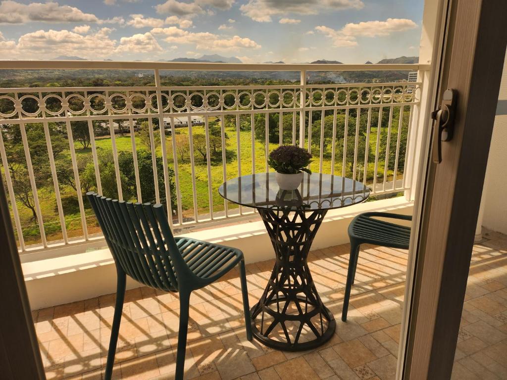 Daily Studio Condo For Rent in Clark Pampanga with lovely mountain view