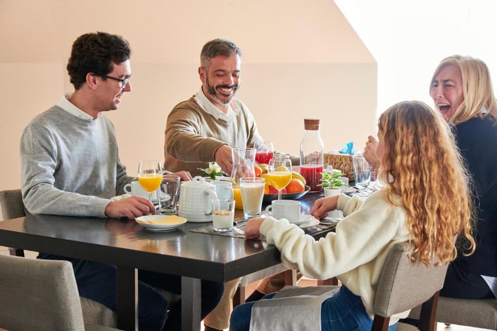 Lisbon Five Stars Apartments Bica - One-Bedroom Apartment