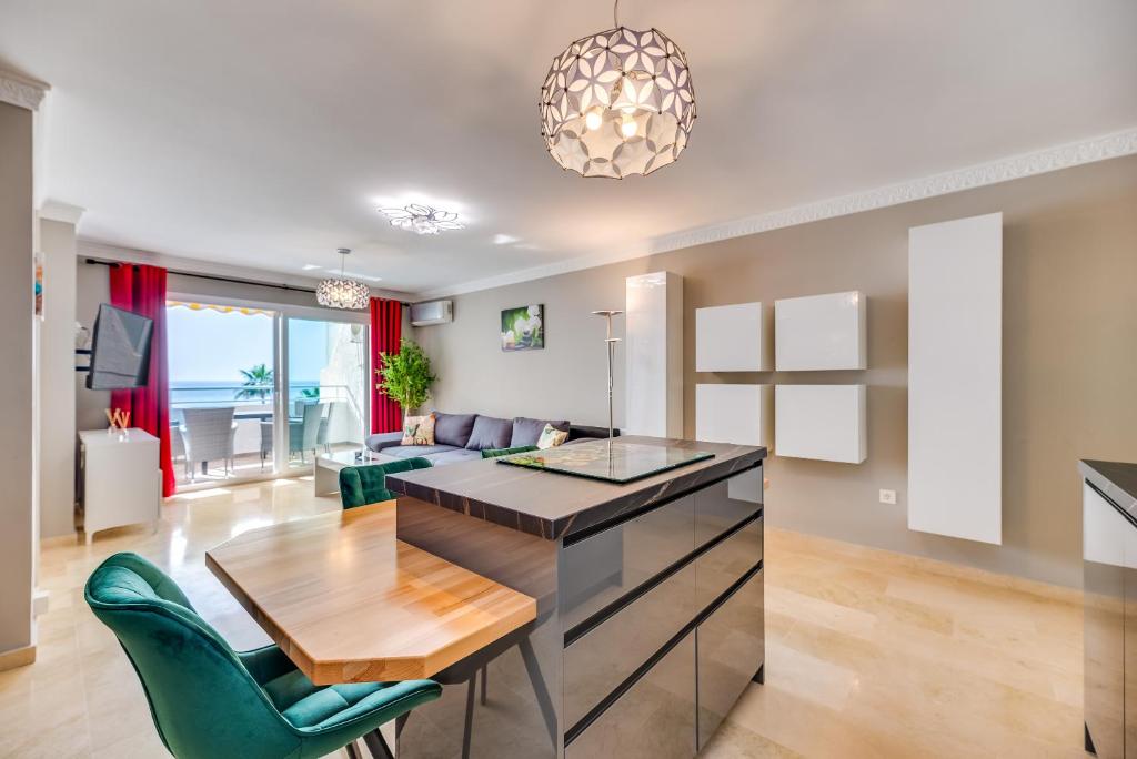 Kuchyňa alebo kuchynka v ubytovaní Beach apartment Marbella