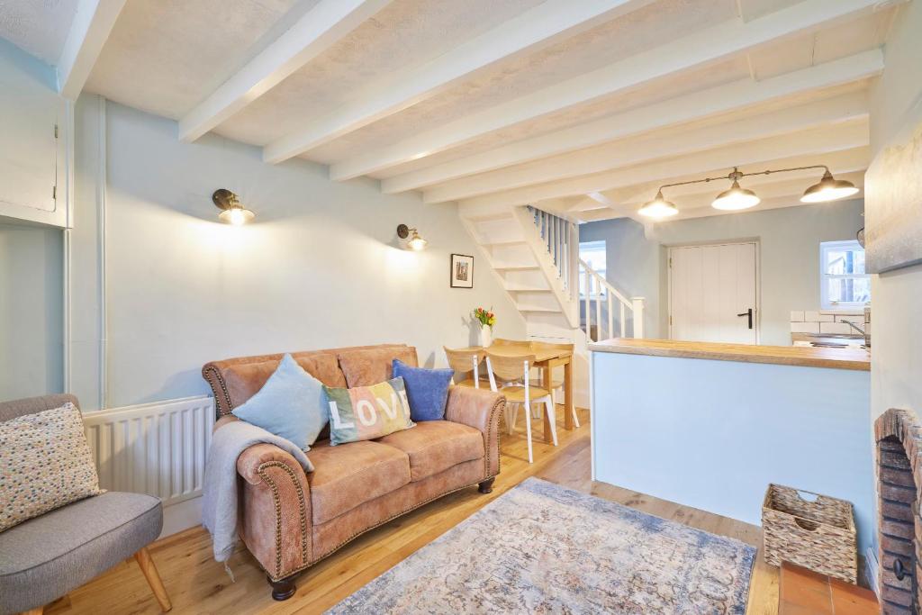 O zonă de relaxare la Host & Stay - Honey Cottage