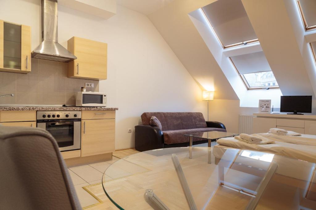 Gozsdu Court Budapest - Resim 31