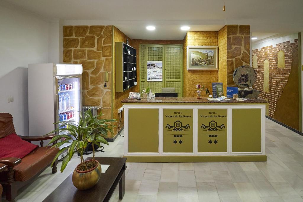 Kuchyň nebo kuchyňský kout v ubytování Hotel Virgen de los Reyes