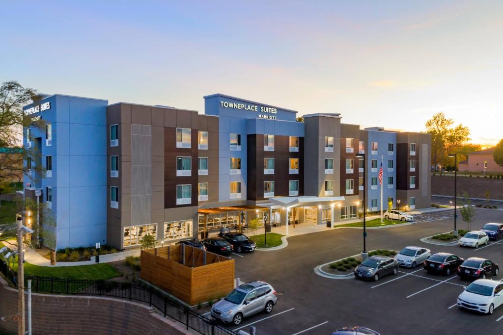 a rendering of a hotel with a parking lot at TownePlace Suites by Marriott Leavenworth in Leavenworth