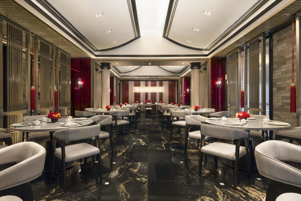 Restoran või mõni muu söögikoht majutusasutuses Clark Marriott Hotel