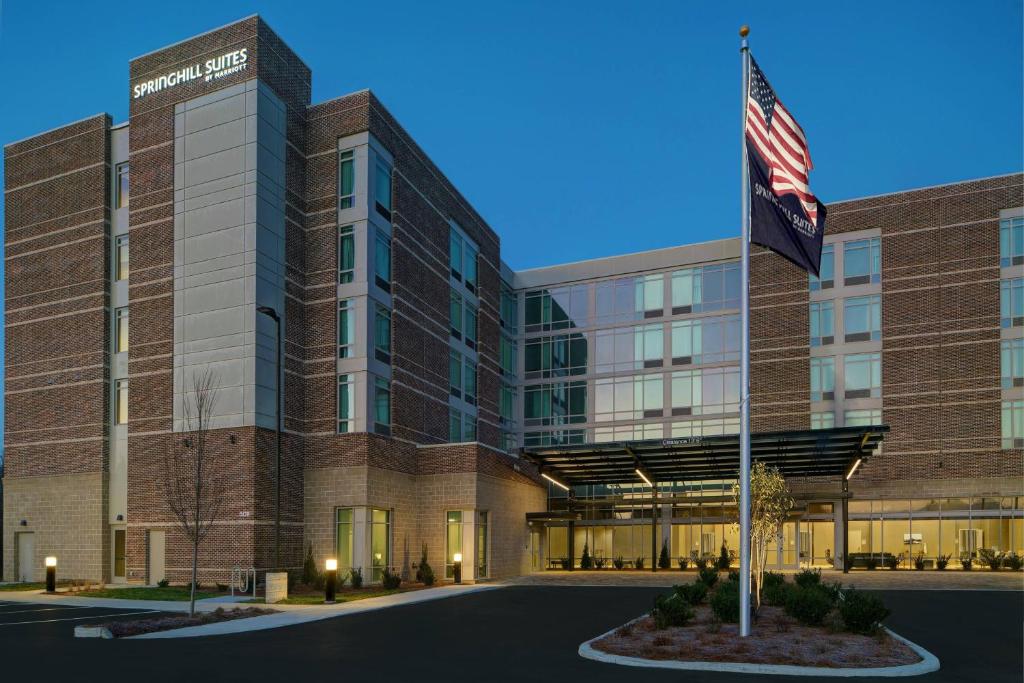 a rendering of the front of the hampton inn suites niagara falls at SpringHill Suites by Marriott Franklin Cool Springs in Franklin