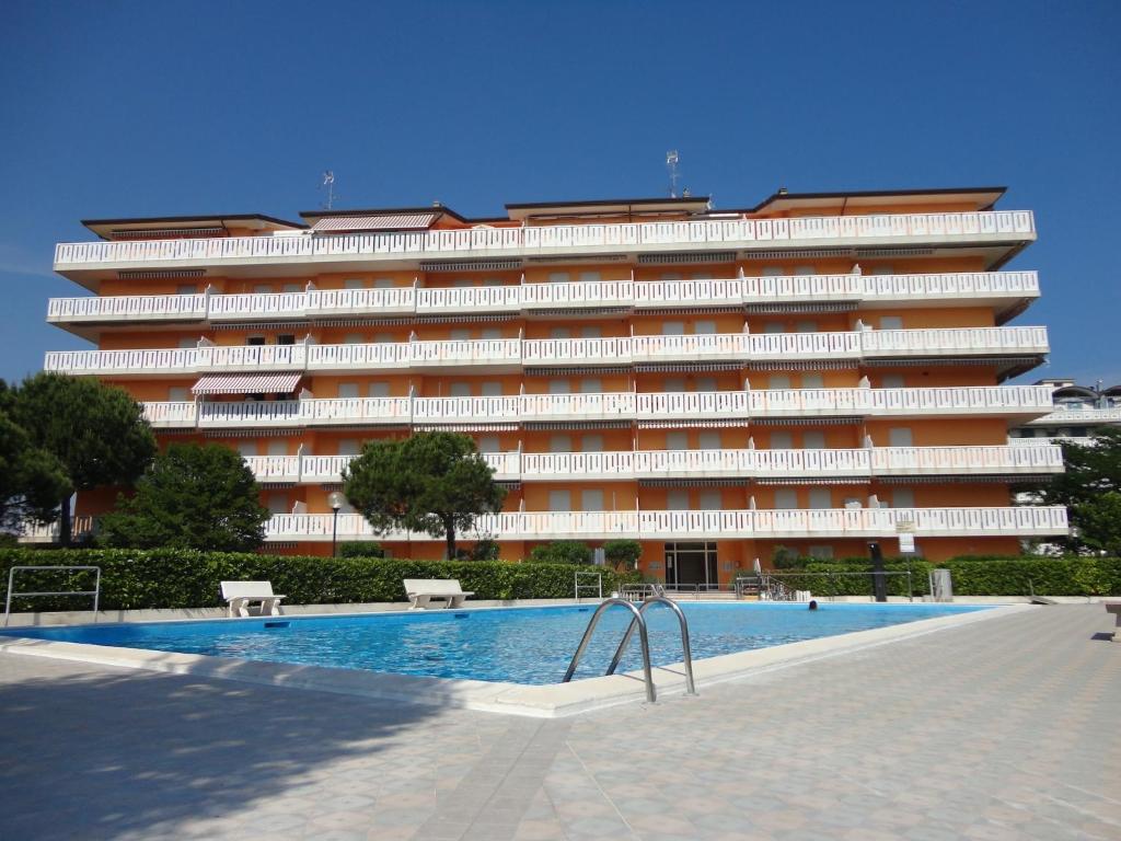 Fotografia z galérie ubytovania Great apartment with swimming pool in a good location by Beahost Rentals v destinácii Porto Santa Margherita di Caorle