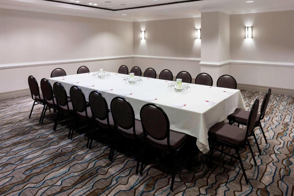 Fairfax Marriott at Fair Oaks photo