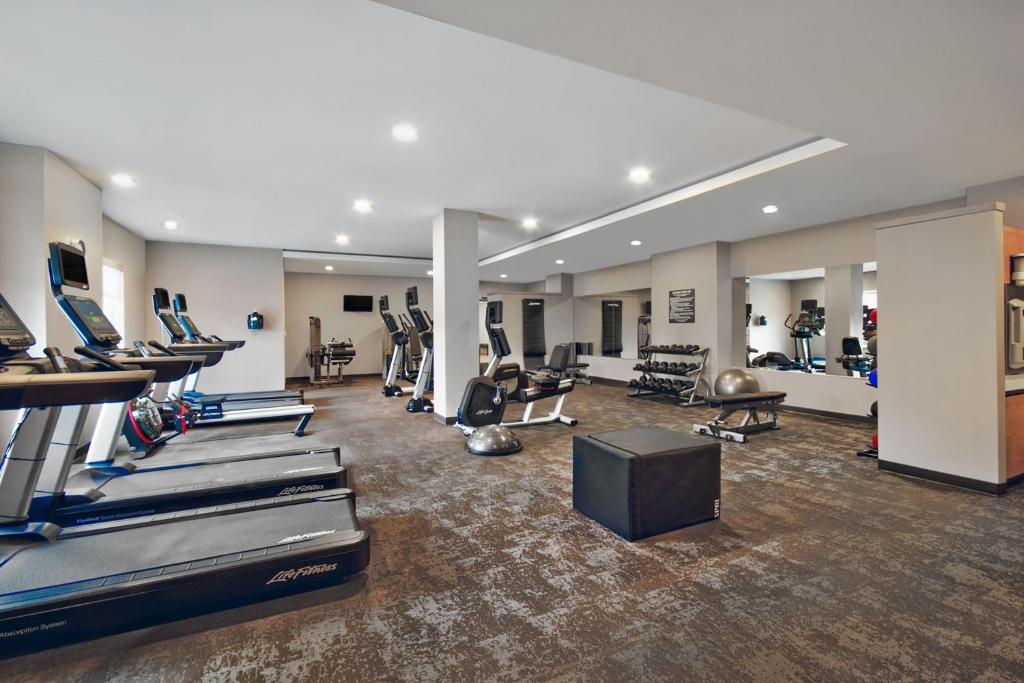 Residence Inn by Marriott Orlando at FLAMINGO CROSSINGS Town Center photo