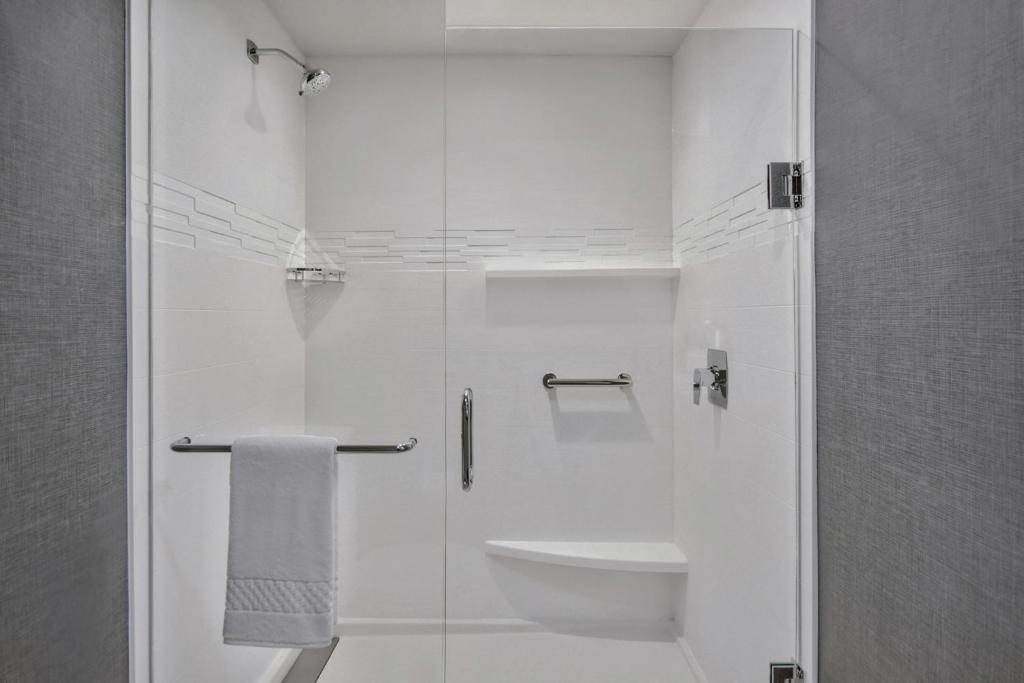 Residence Inn by Marriott Orlando at FLAMINGO CROSSINGS Town Center photo