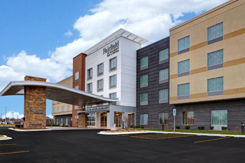 a rendering of the front of a hotel at Fairfield Inn & Suites by Marriott Chicago Bolingbrook in Bolingbrook