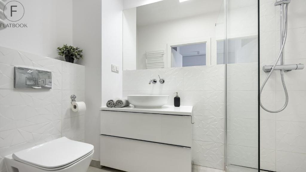 Kúpeľňa v ubytovaní Flatbook - City Center SPA Apartments Toruńska 11