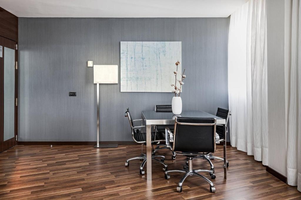 AC Hotel Burgos by Marriott - 17